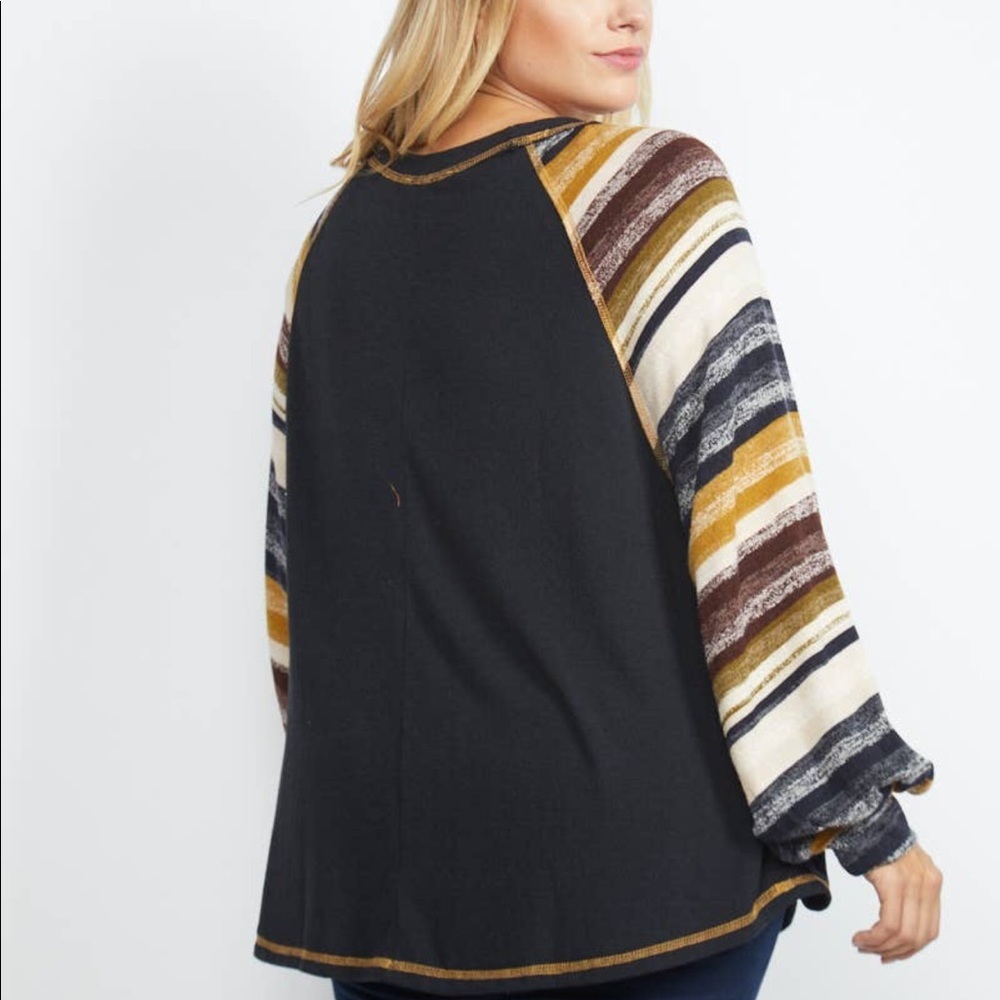 😍PLUS SIZE 😍Dolman Style Striped Long Sleeve Top - Picture 3 of 5